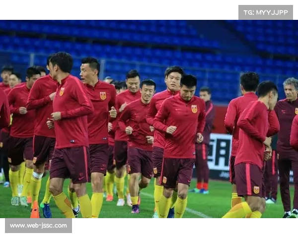 冬季转会临近各大俱乐部积极锁定目标寻求阵容补强