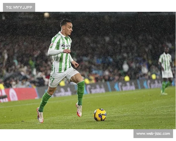 贝蒂斯开场4分钟闪击巴萨,安东尼转身抽射破门 贝蒂斯开场4分钟闪击巴萨,安东尼转身抽射破门